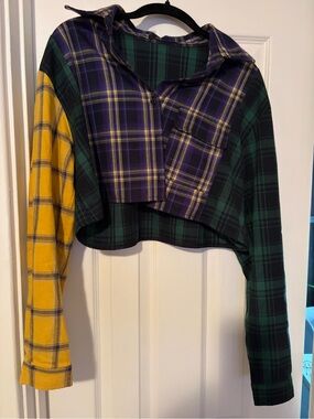 AKIRA Plaid Cropped Button-Up Top in Green, Purple & Yellow